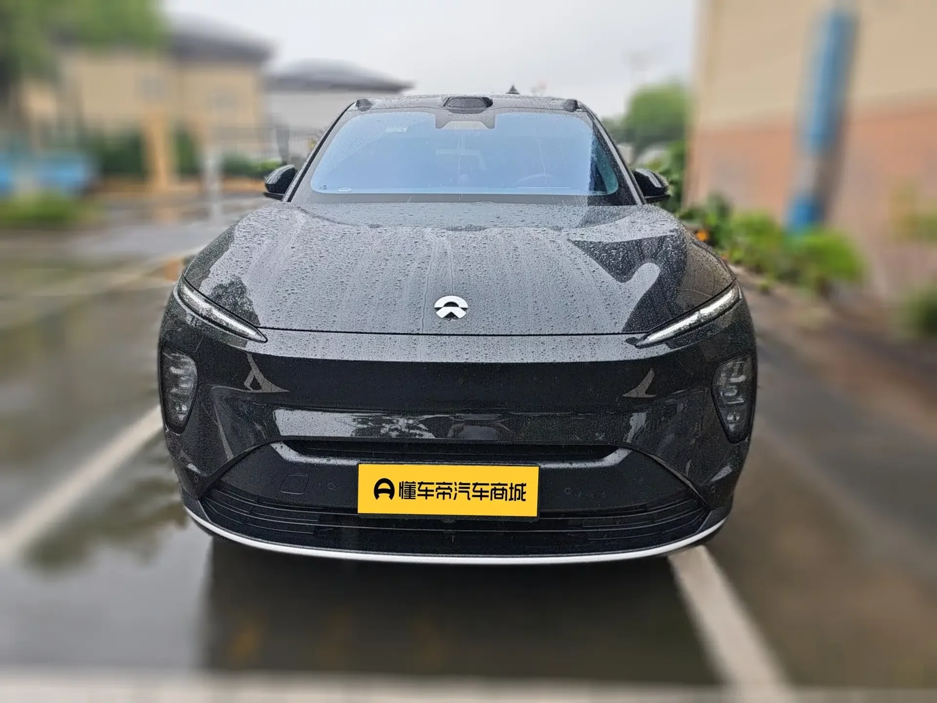 NIO ES8