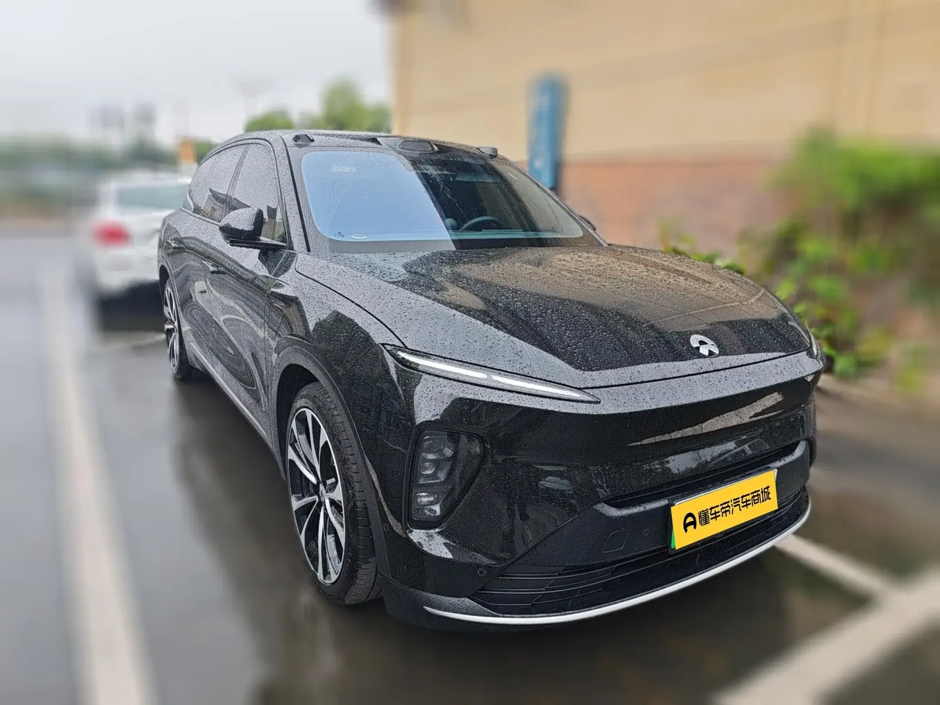 NIO ES8
