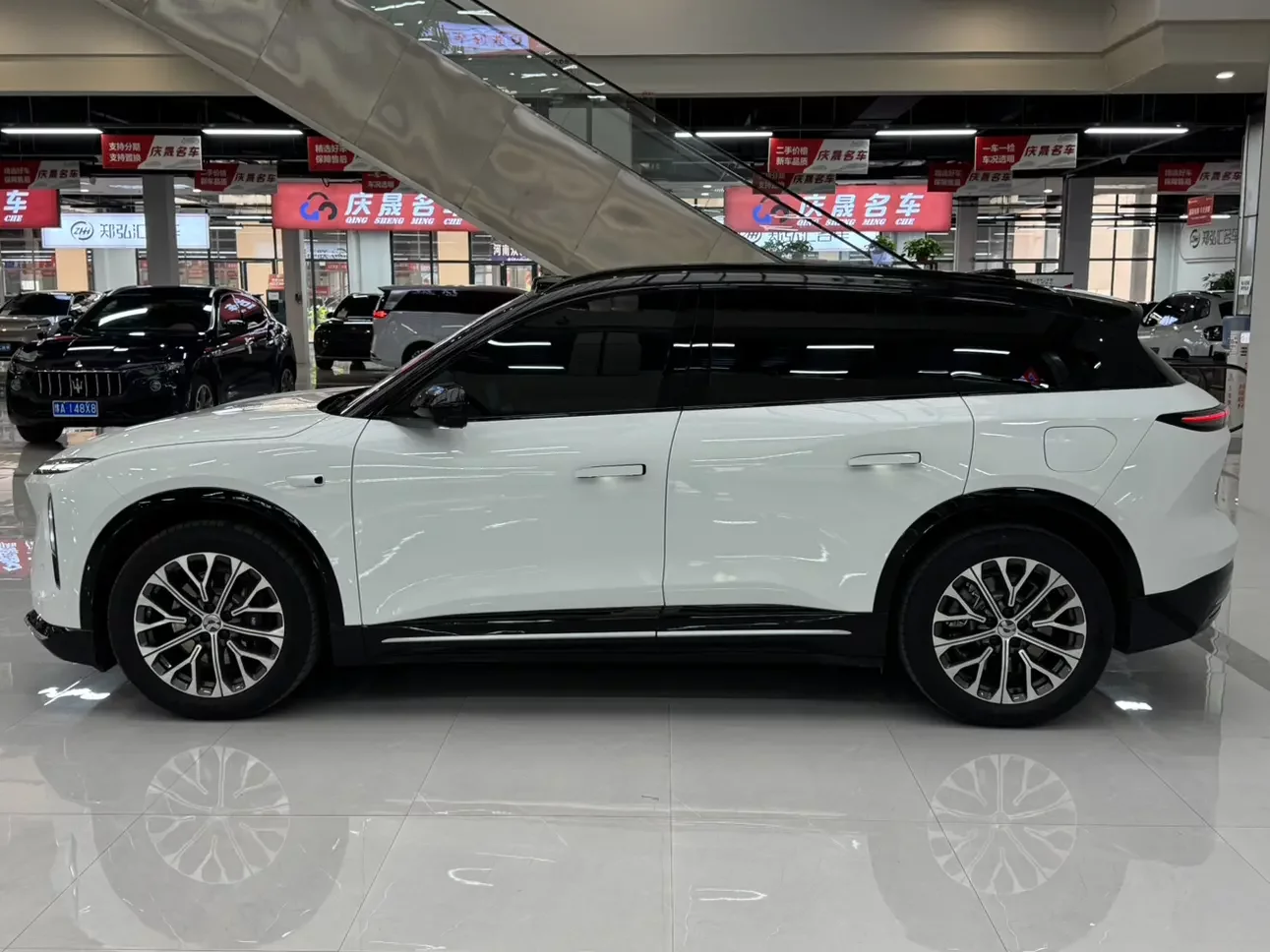 NIO ES6