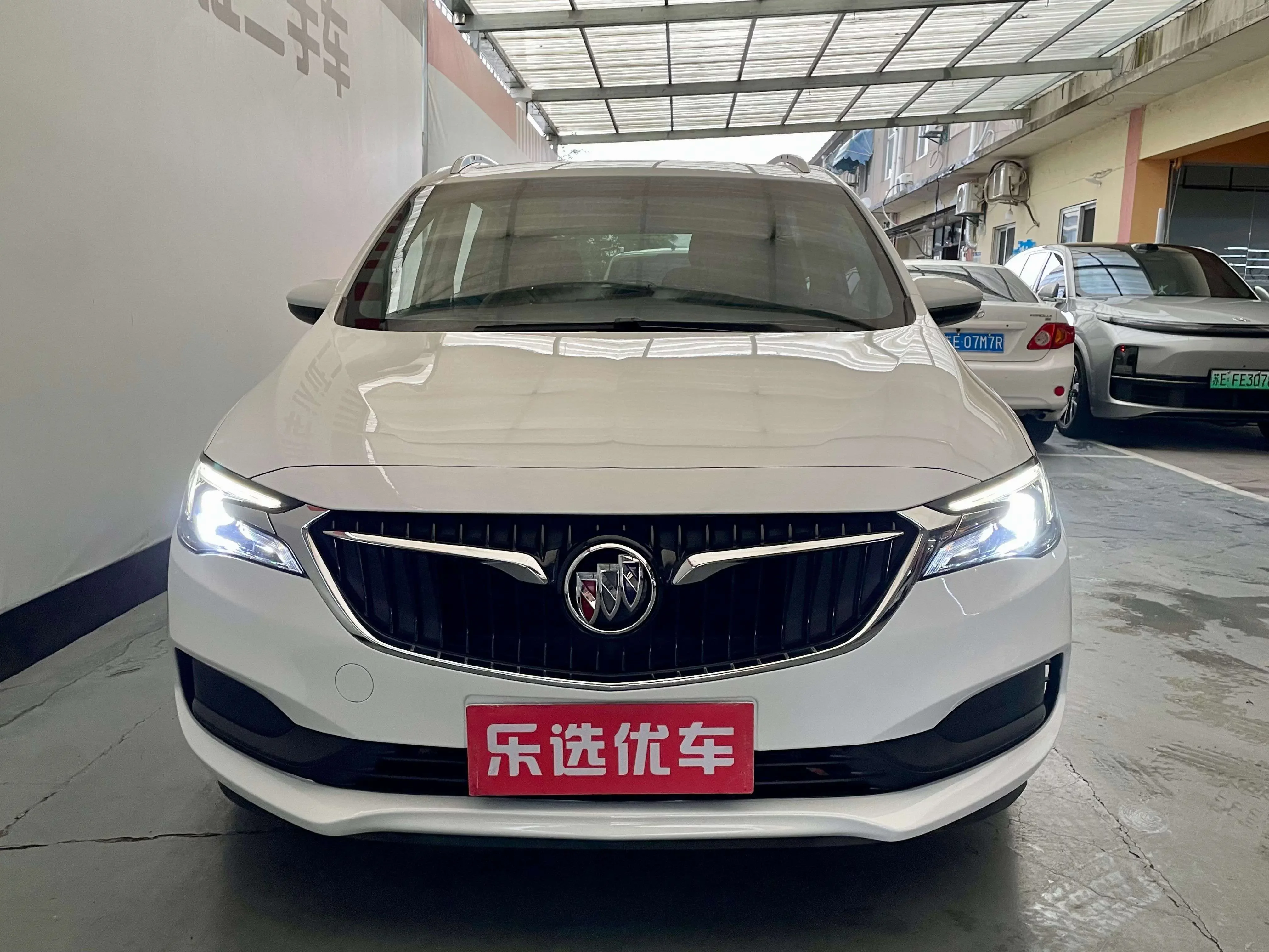 Buick GL6