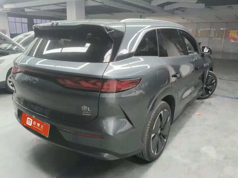 BYD Tang L EV