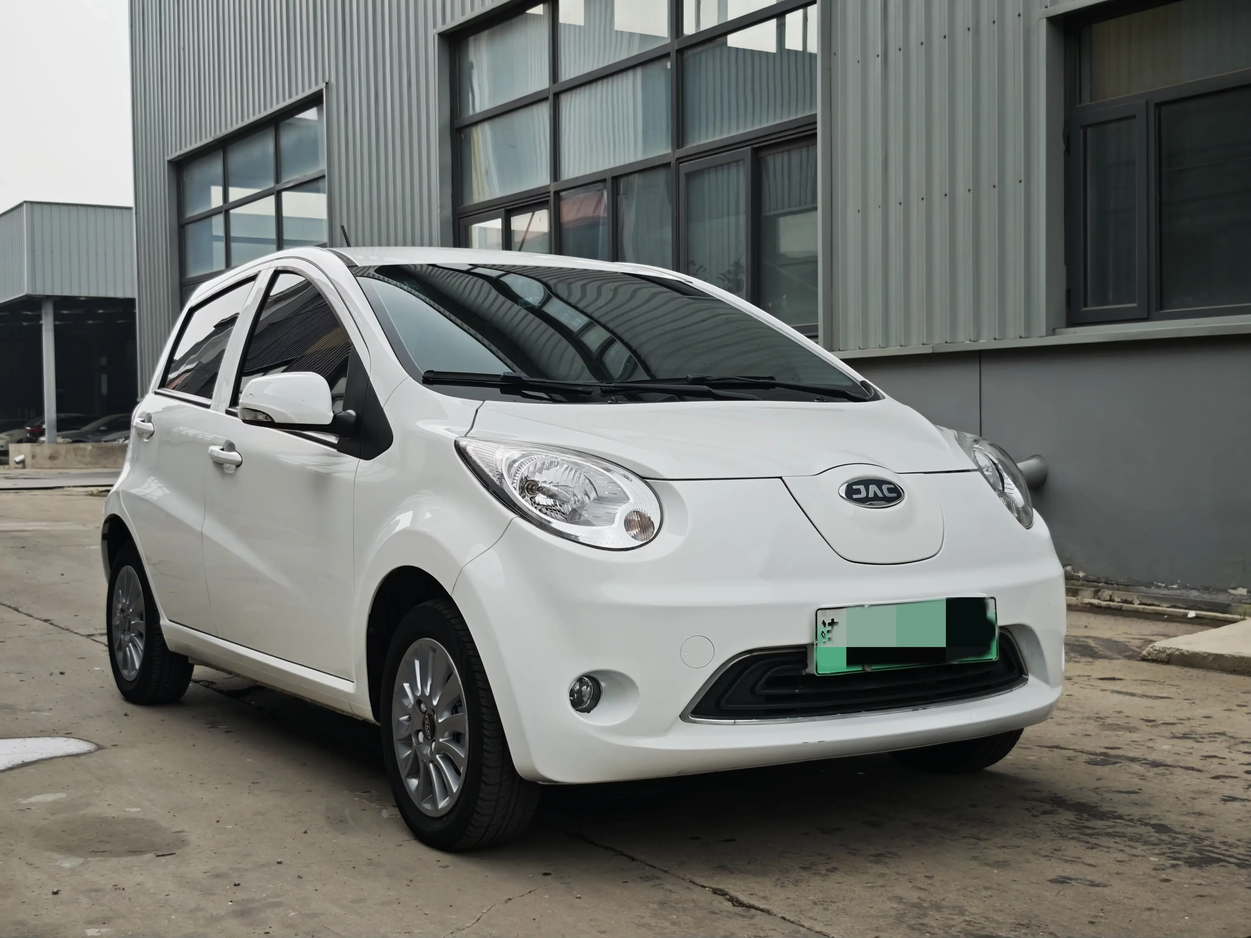 Jiangxi JAC iEV6E