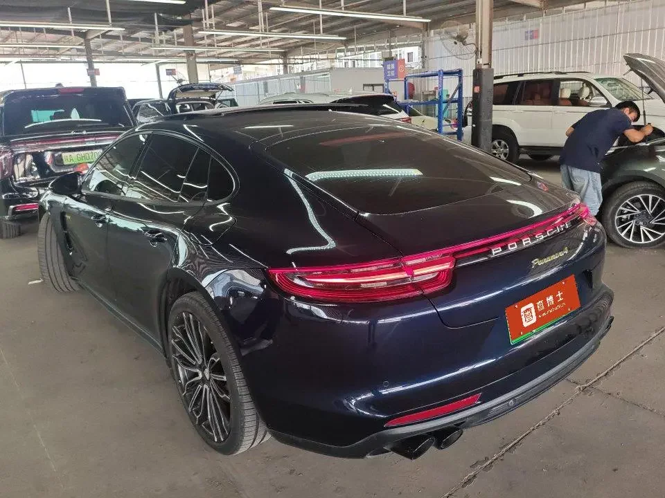 Porsche Panamera E-Hybrid