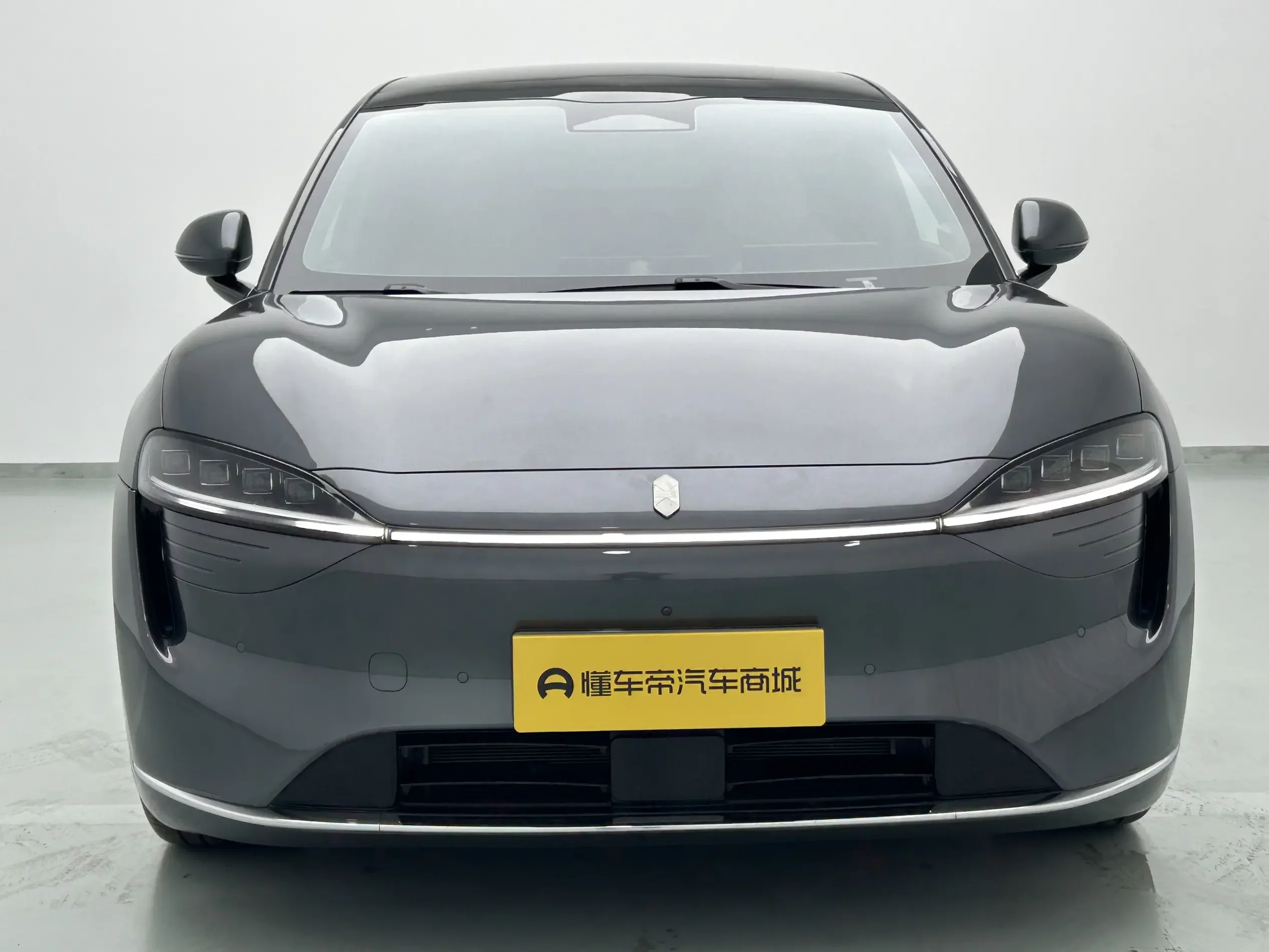 Luxeed Zhijie R7