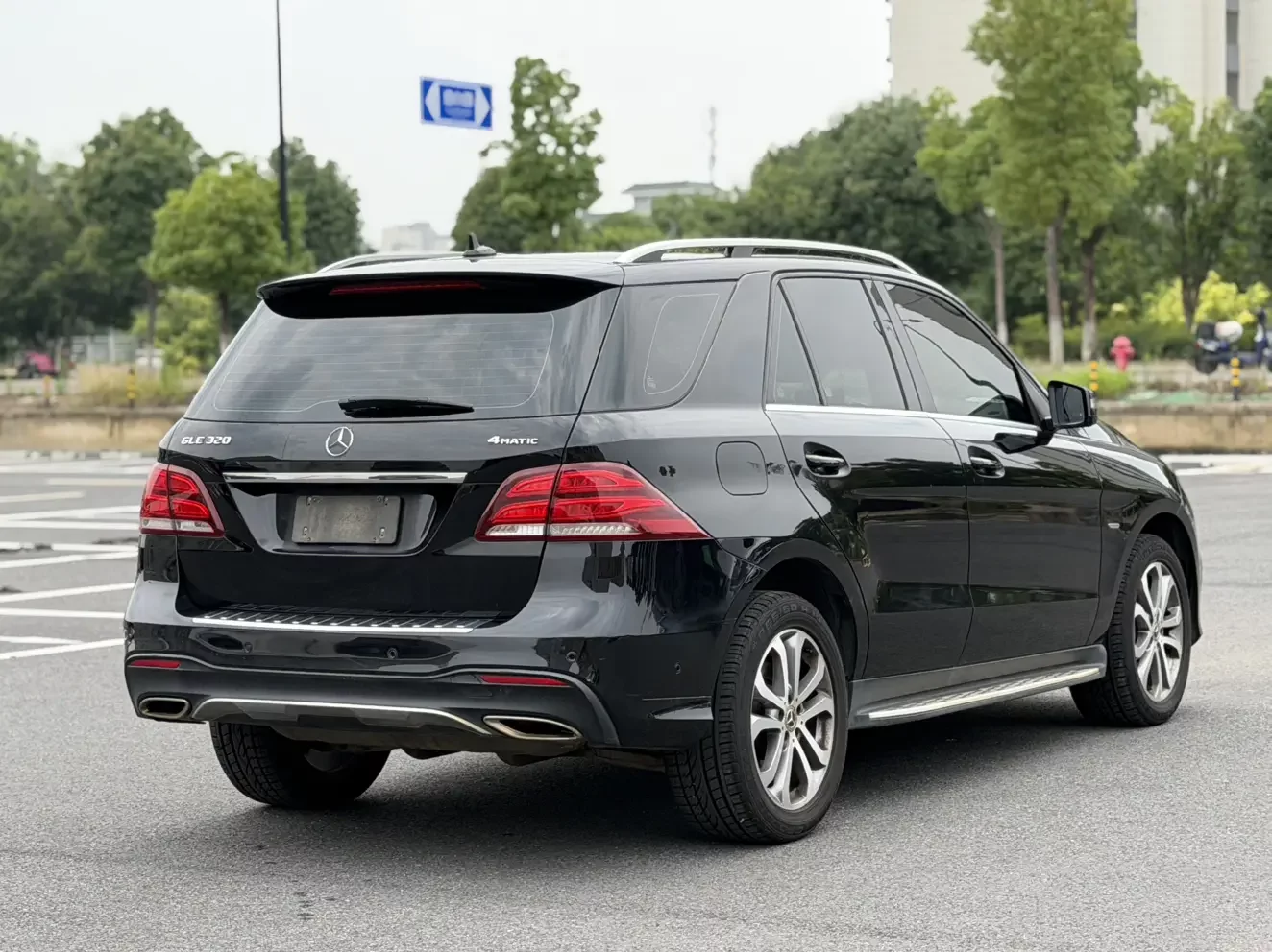 Mercedes-Benz GLE (Imported)
