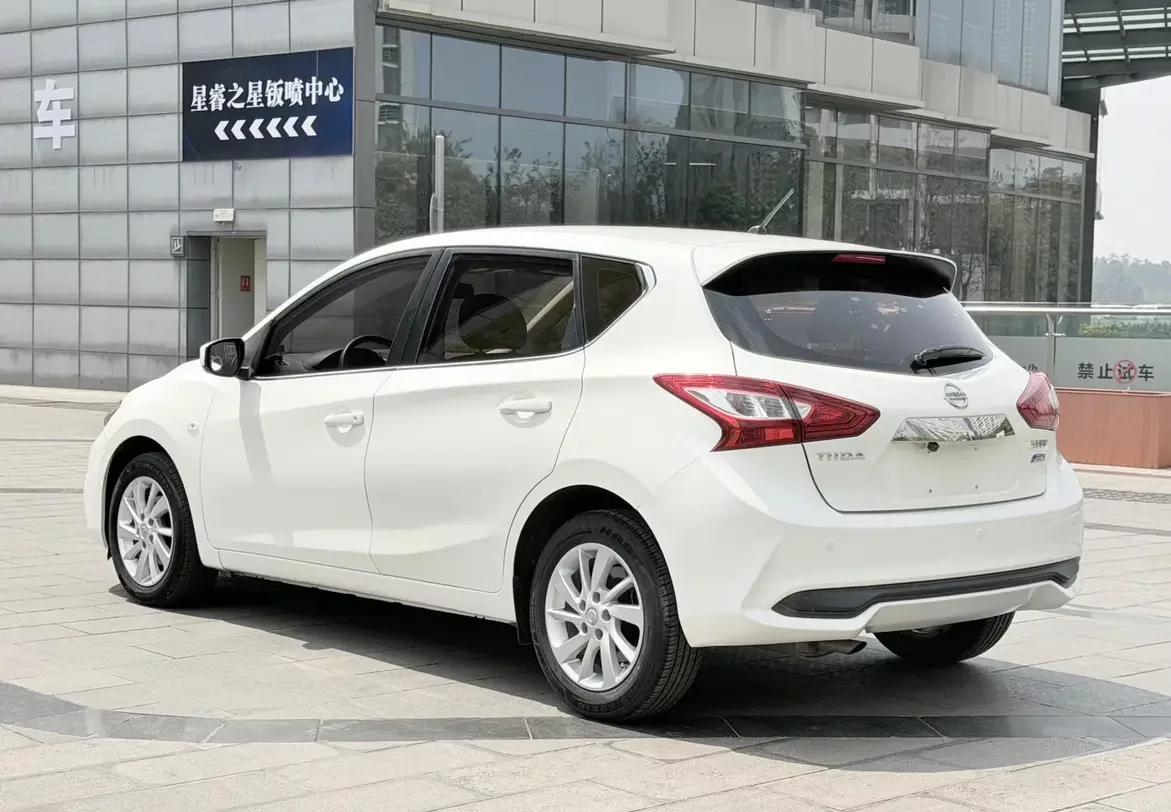 Nissan Tiida