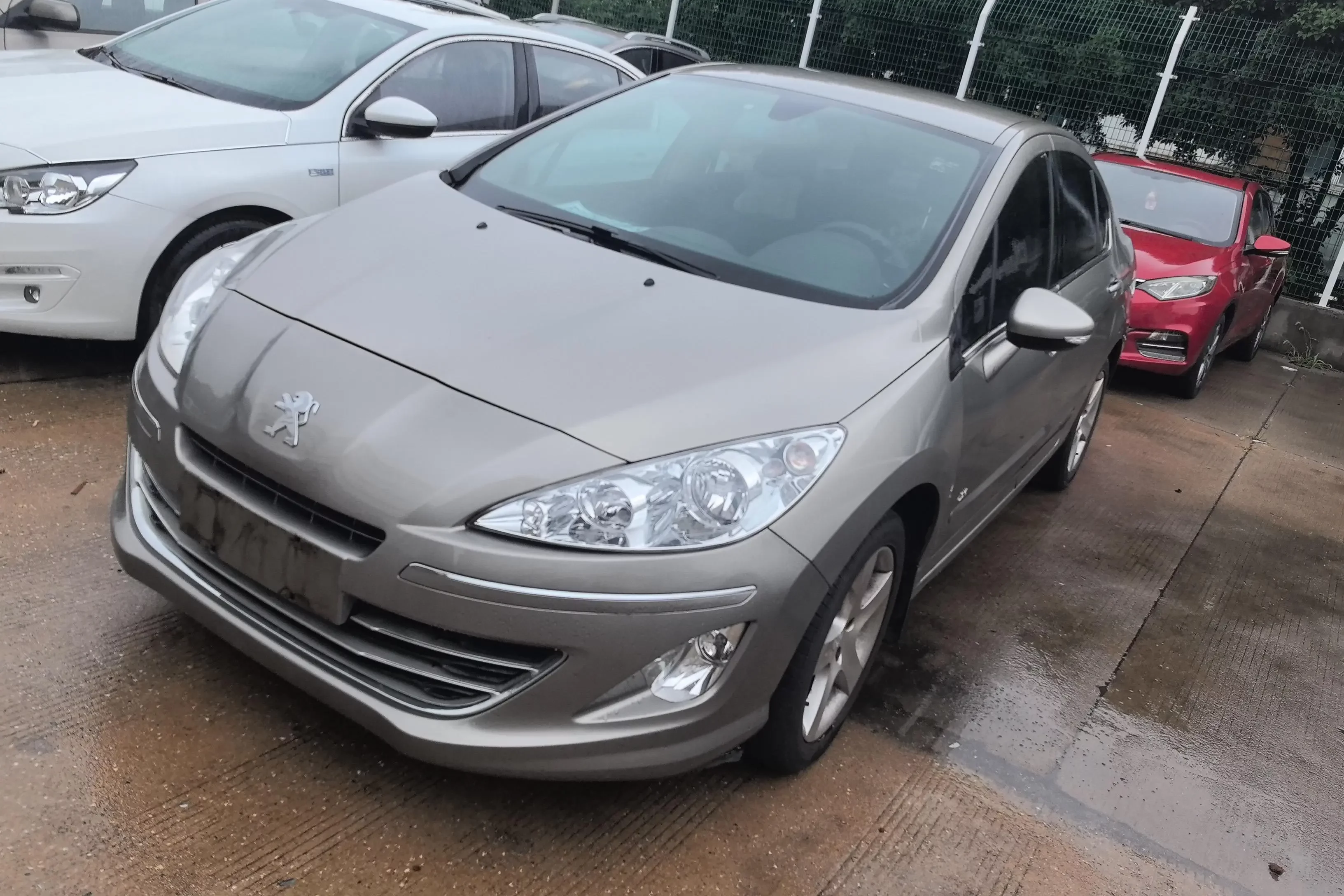 Peugeot 408