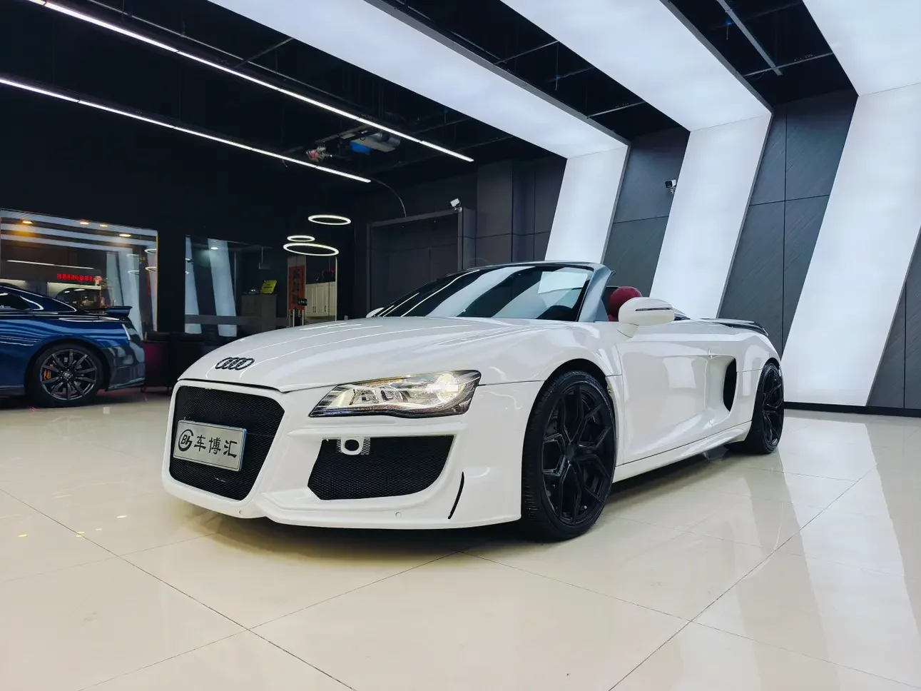 Audi R8