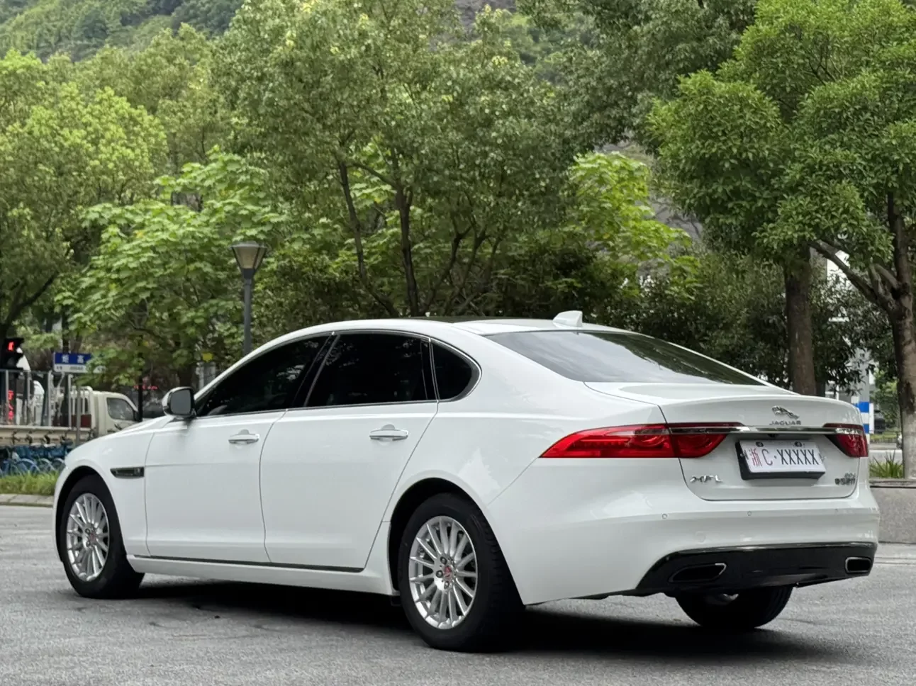 Jaguar XFL