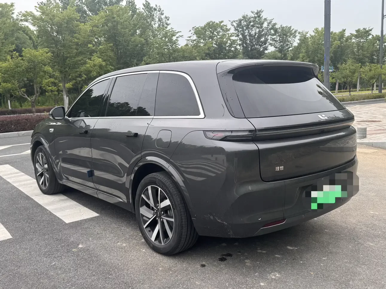 Lixiang L8