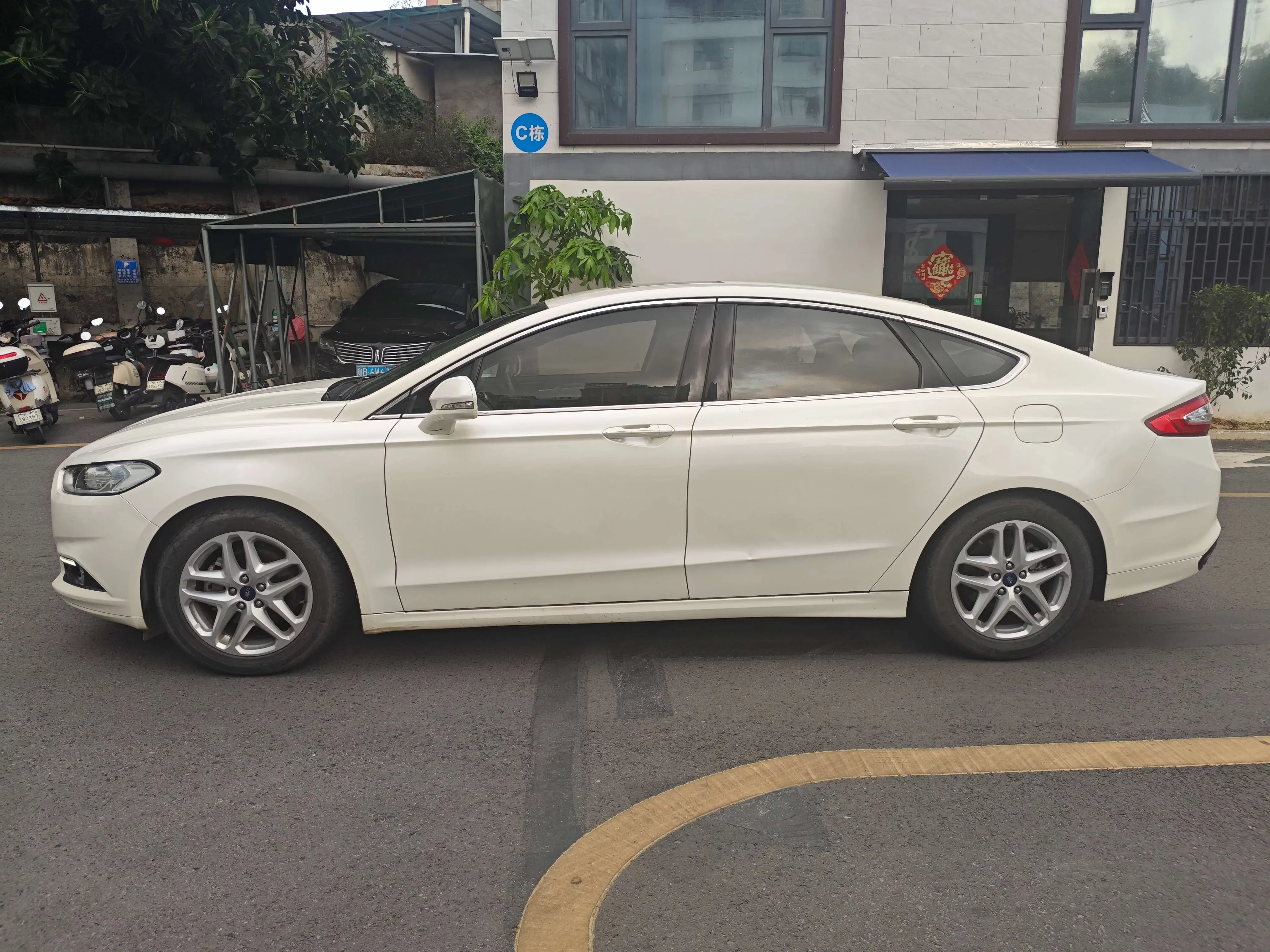 Ford Mondeo