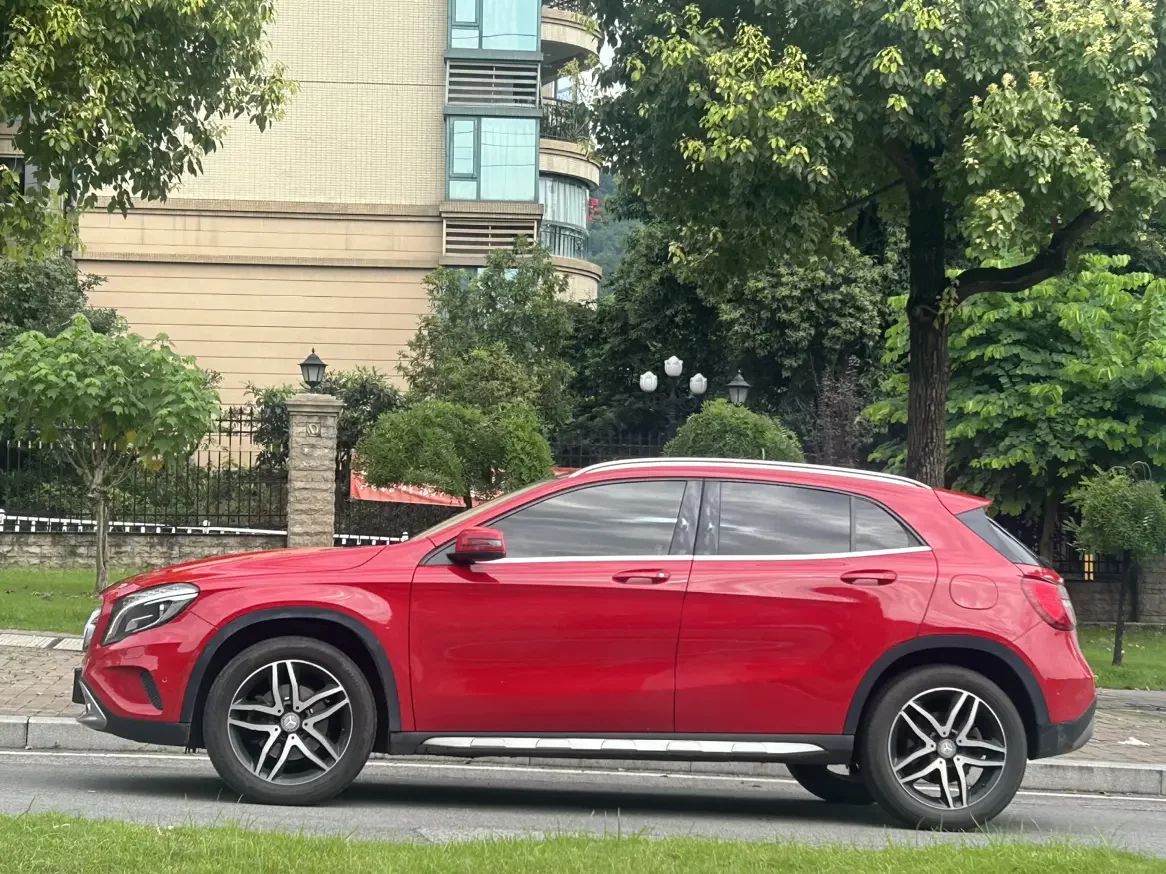 Mercedes-Benz GLA