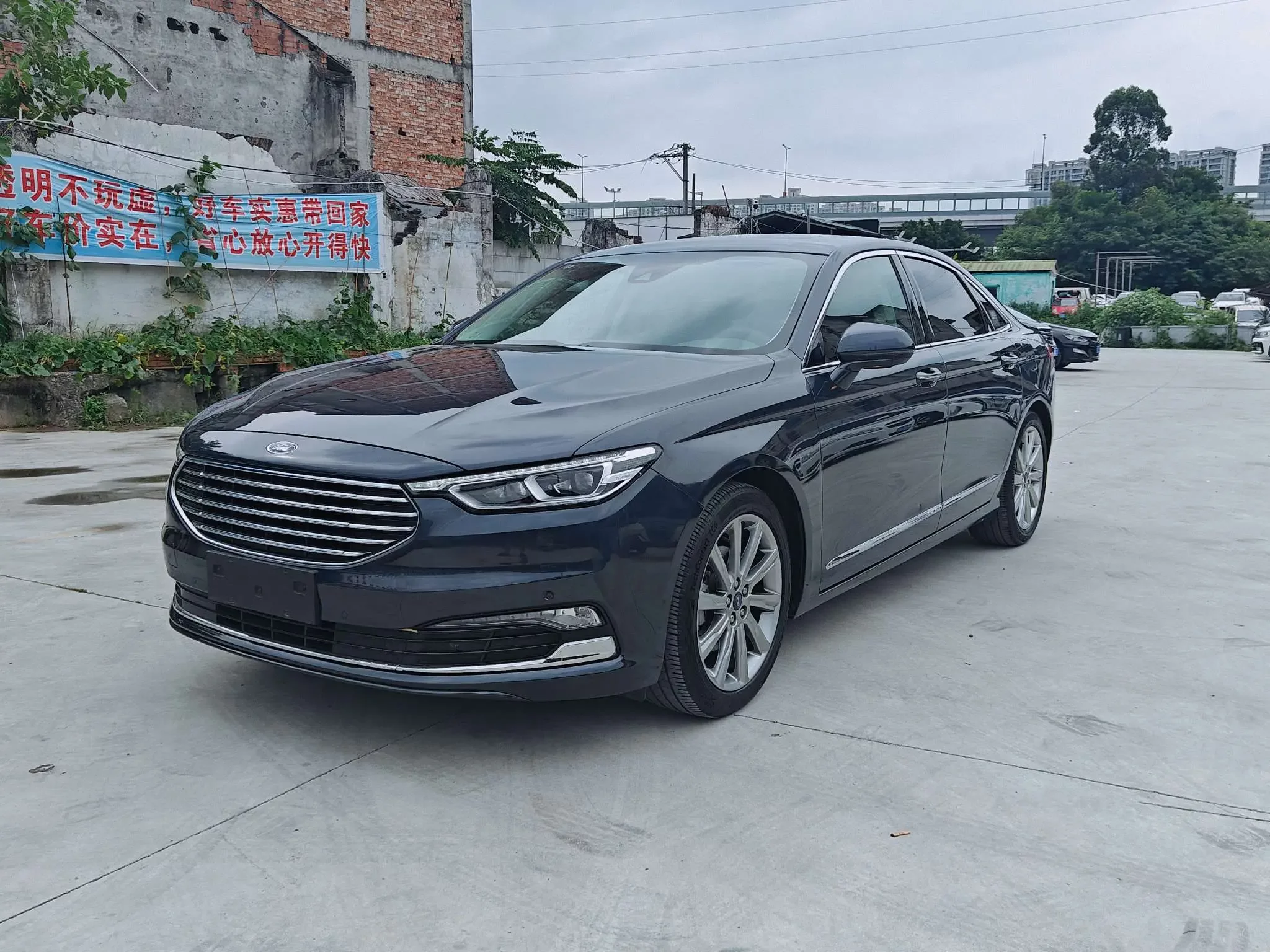 Ford Taurus