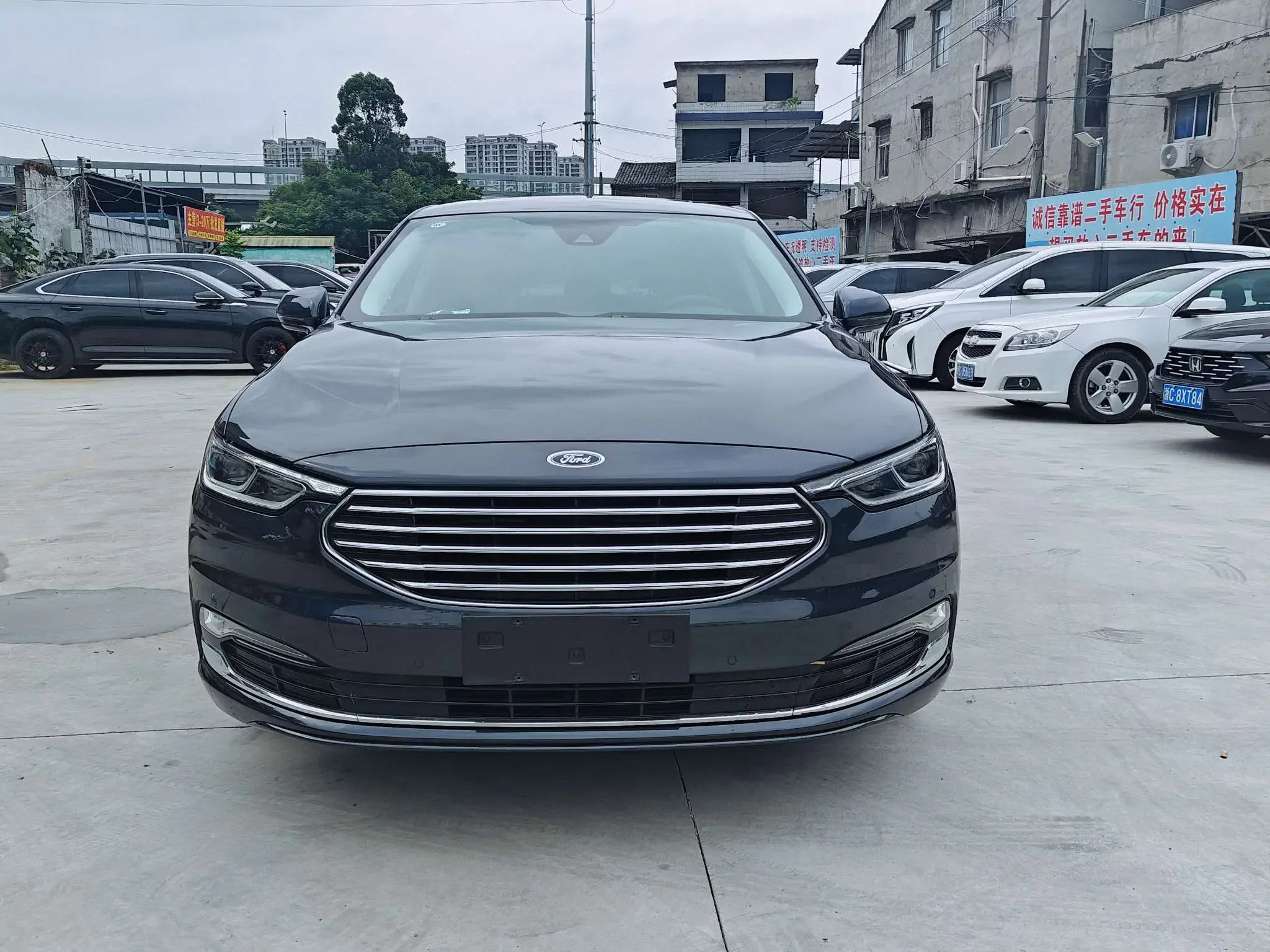 Ford Taurus