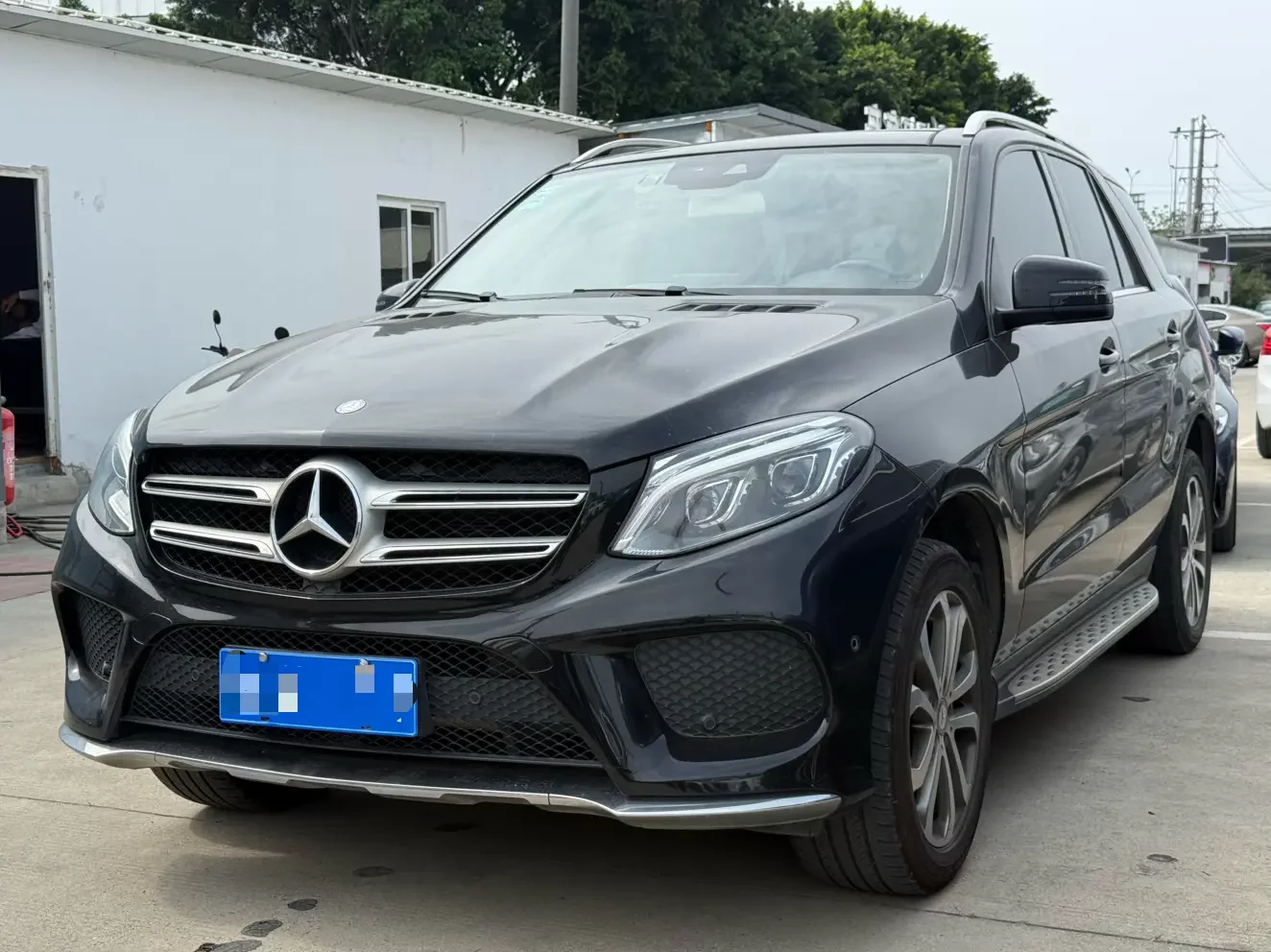 Mercedes-Benz GLE (Imported)