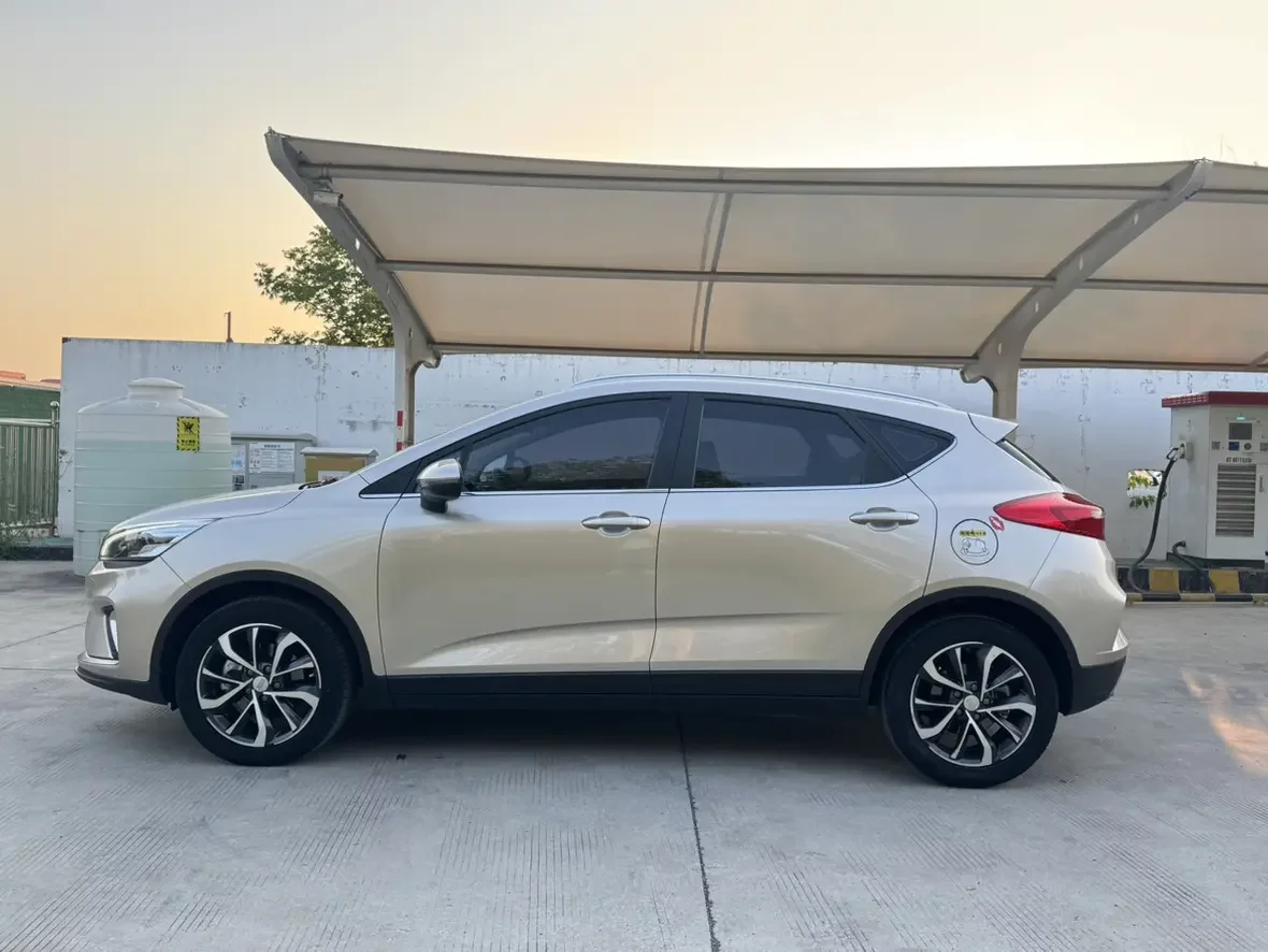 Geely Emgrand GS