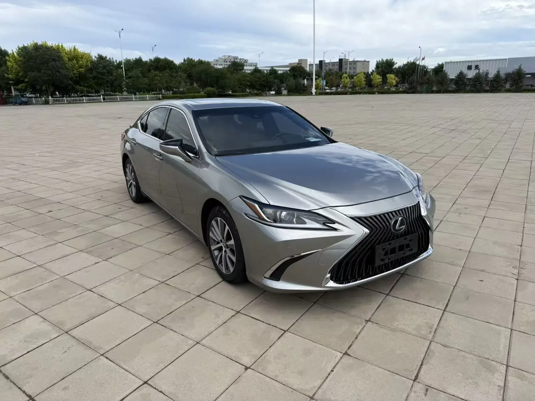 Lexus ES