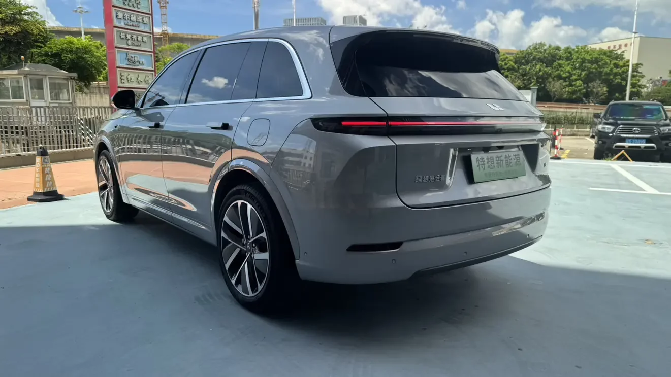 Lixiang L7