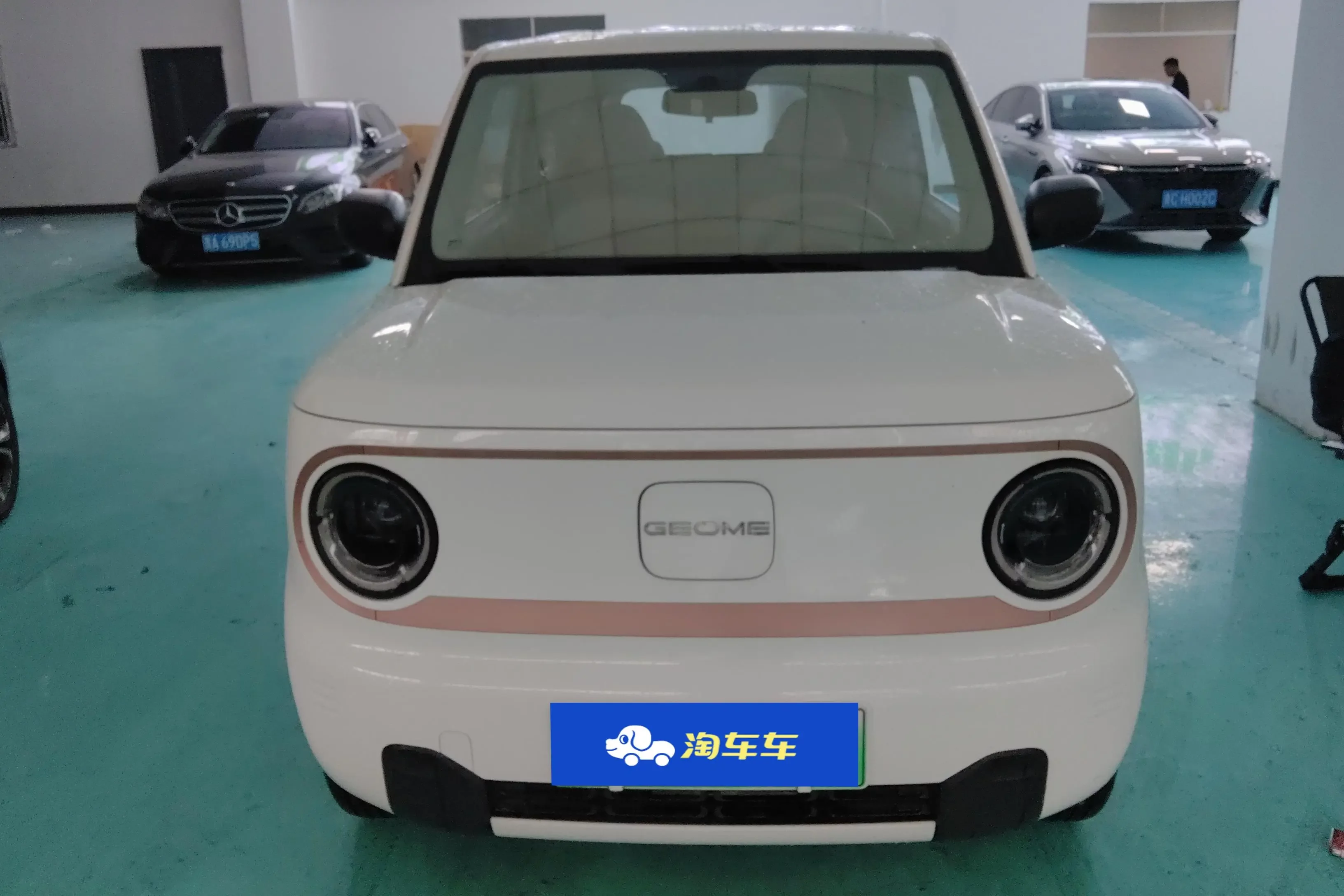 Geely panda