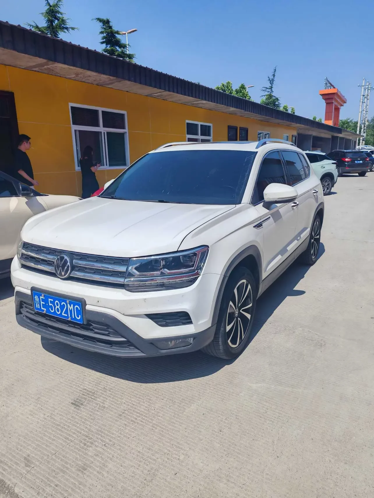 Volkswagen Tharu