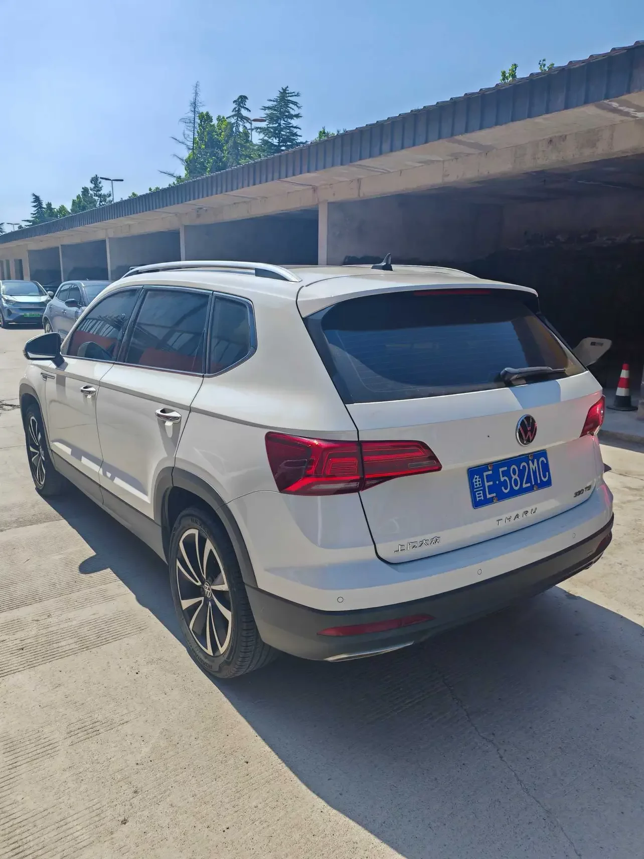Volkswagen Tharu