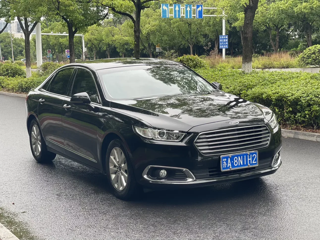 Ford Taurus