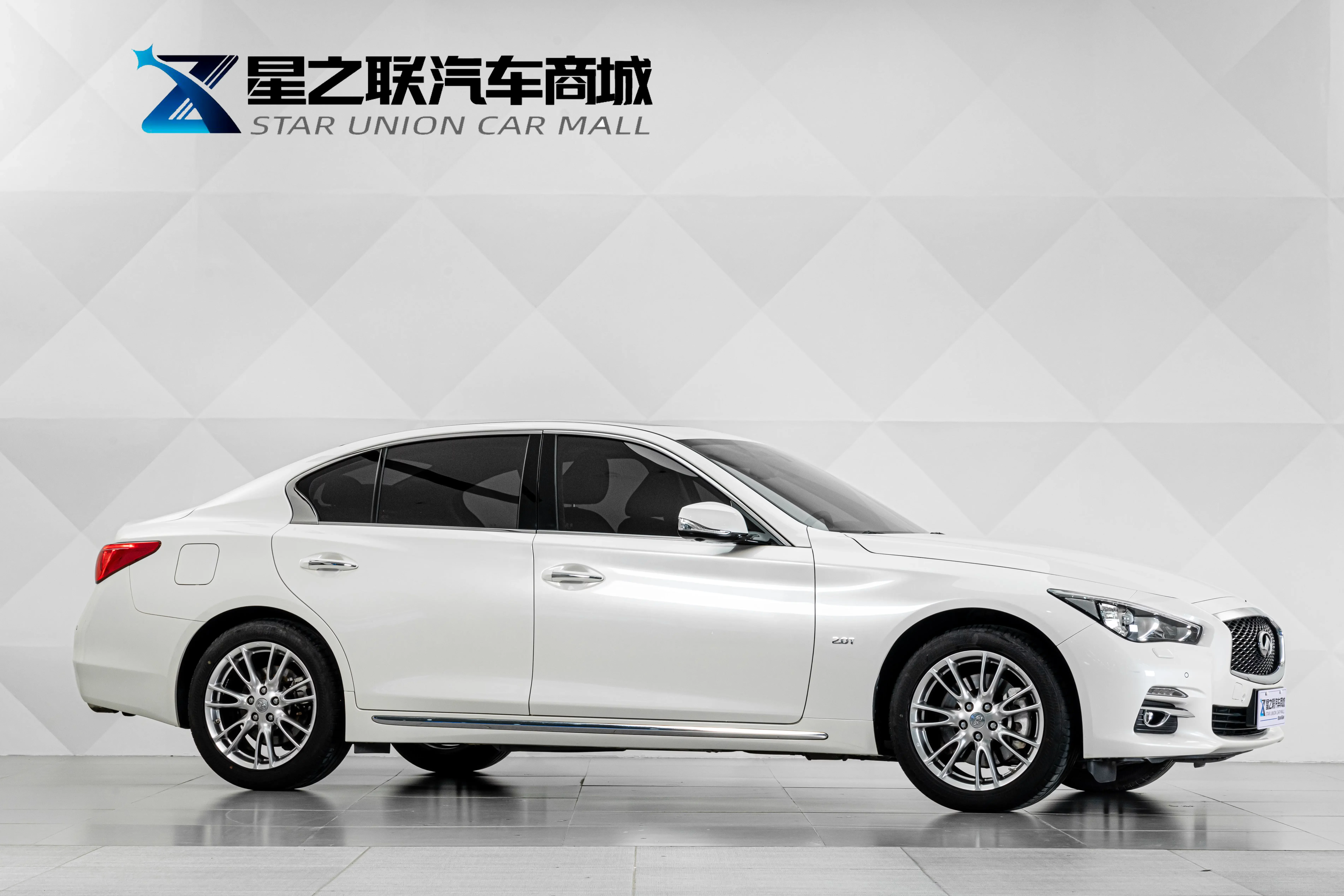 Infiniti Q50L