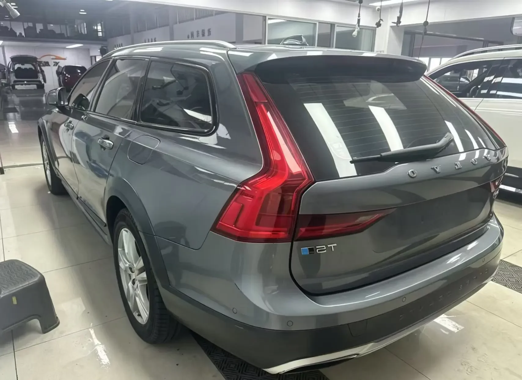 Volvo V90