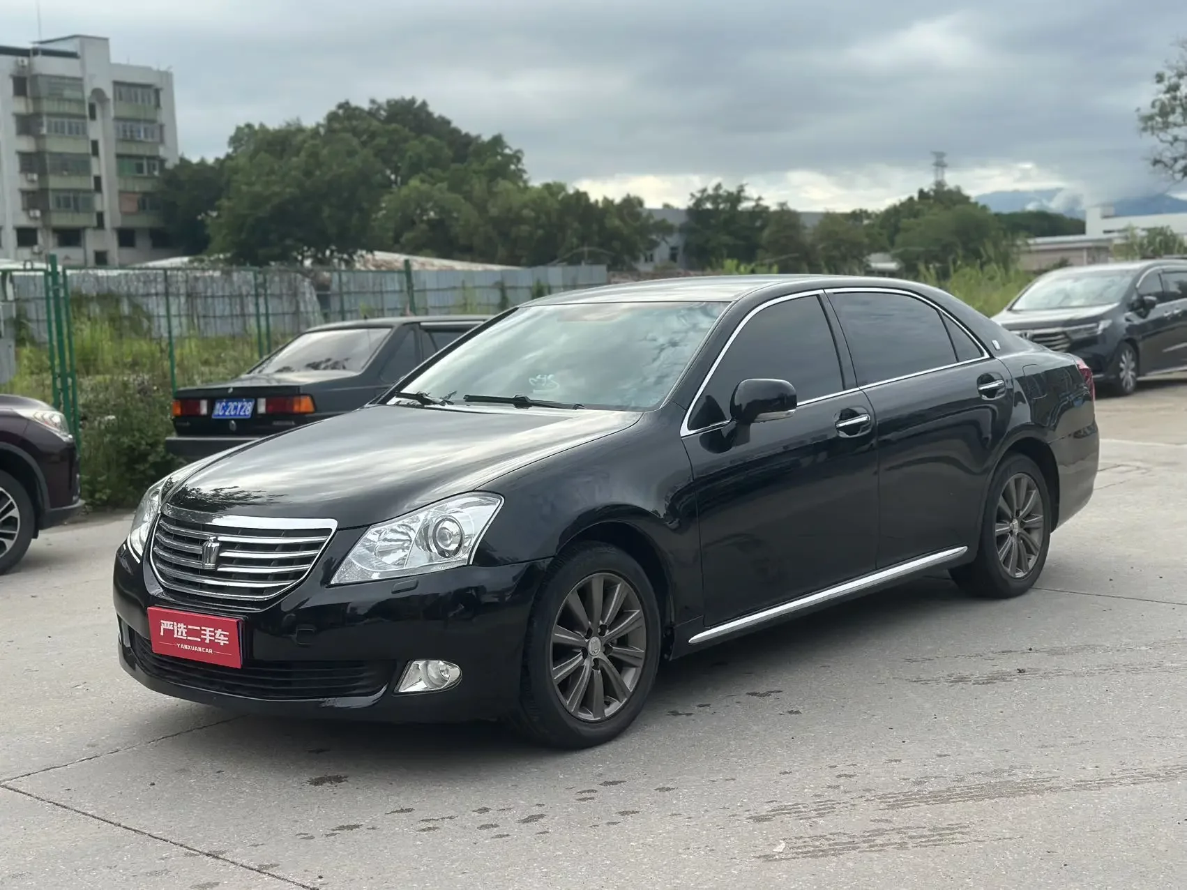 Toyota crown