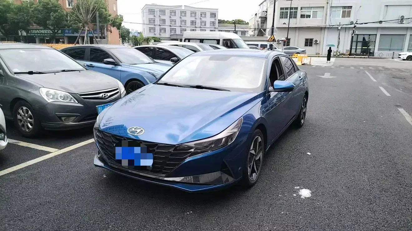 Hyundai Elantra