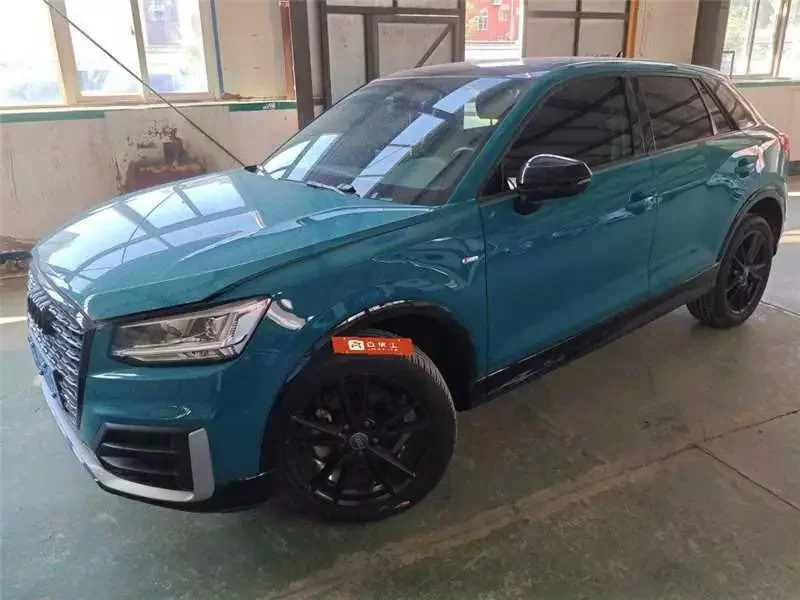 Audi Q2L
