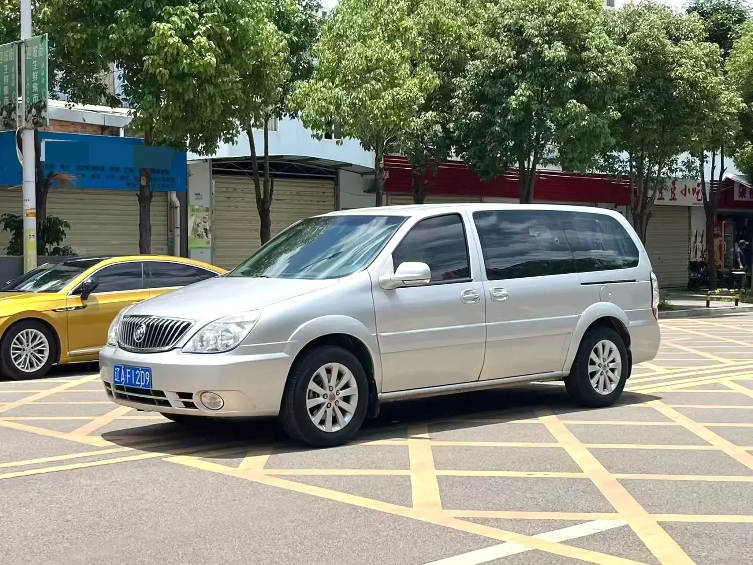 Buick GL8