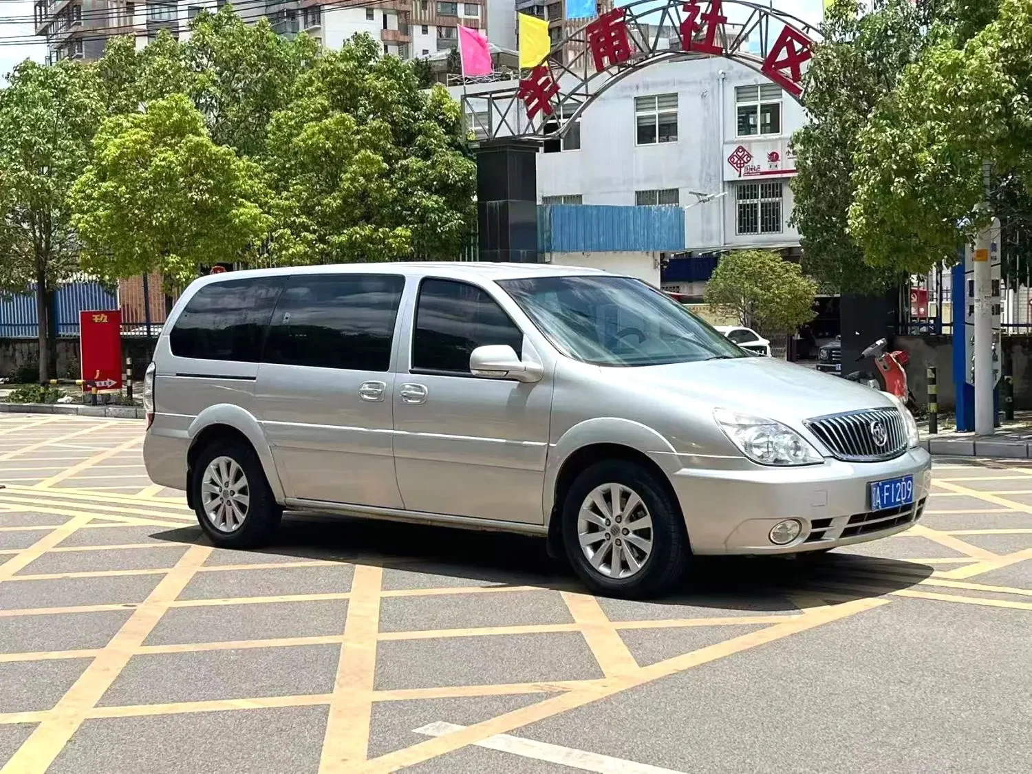 Buick GL8
