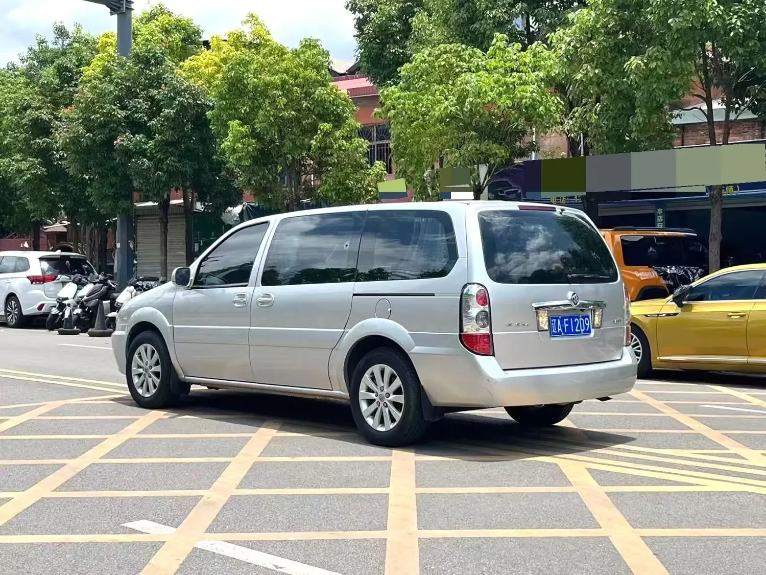 Buick GL8