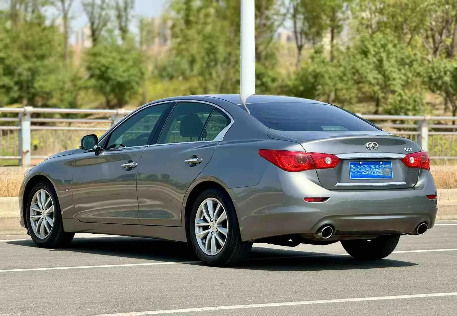 Infiniti Q50