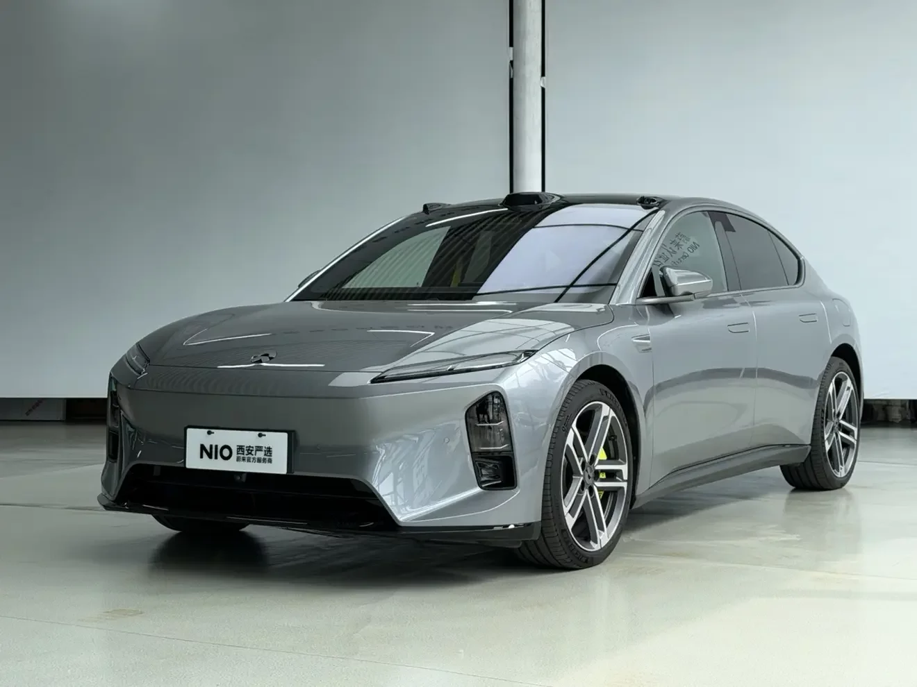 NIO ET5  из Китая