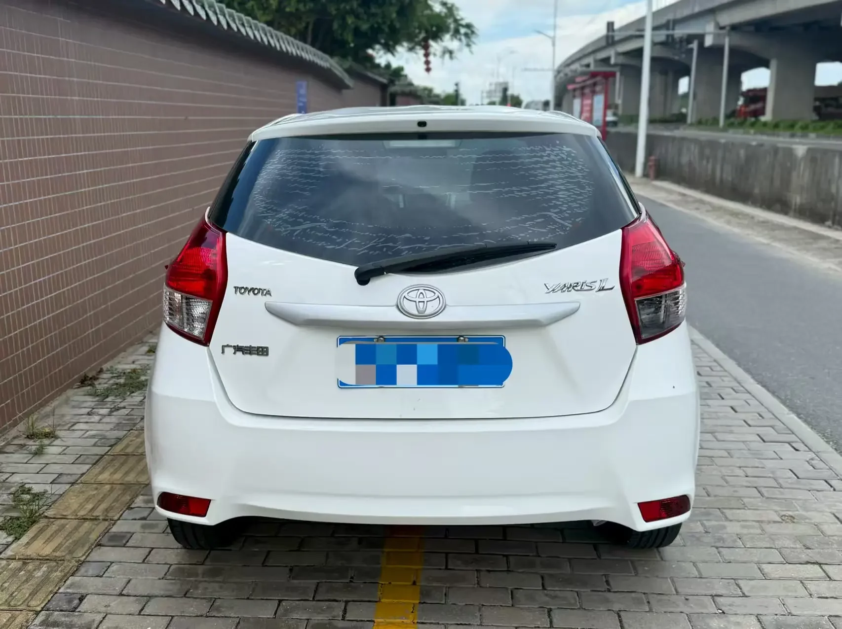 Toyota Yaris L