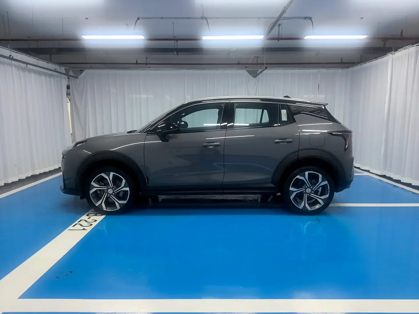 Lynk & Co 06