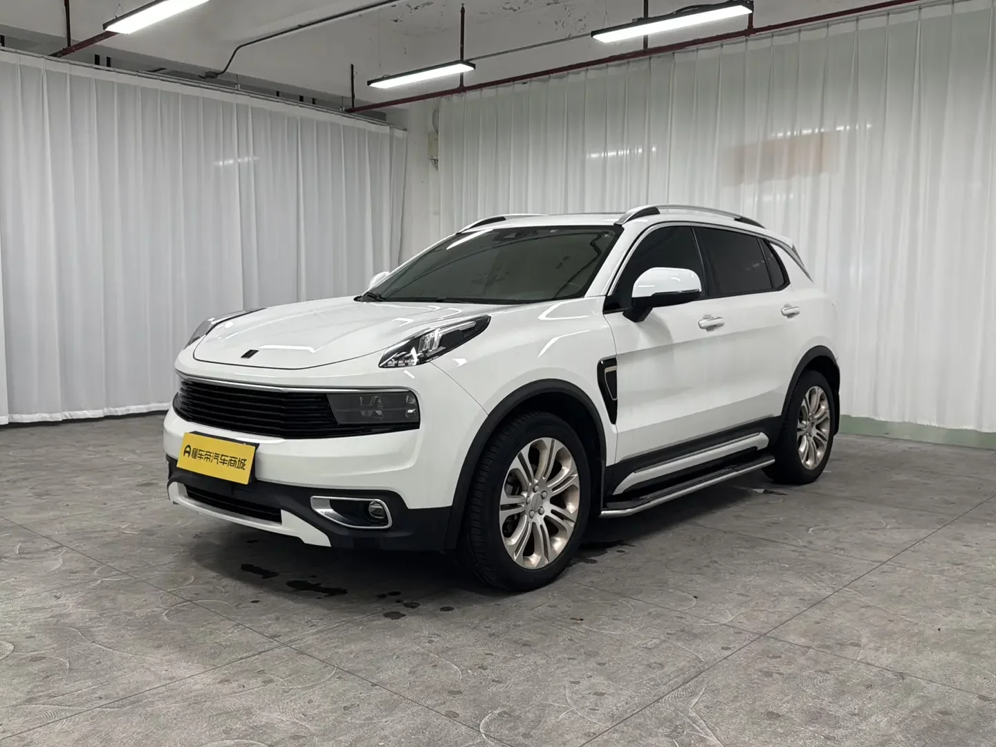 Lynk & Co 01
