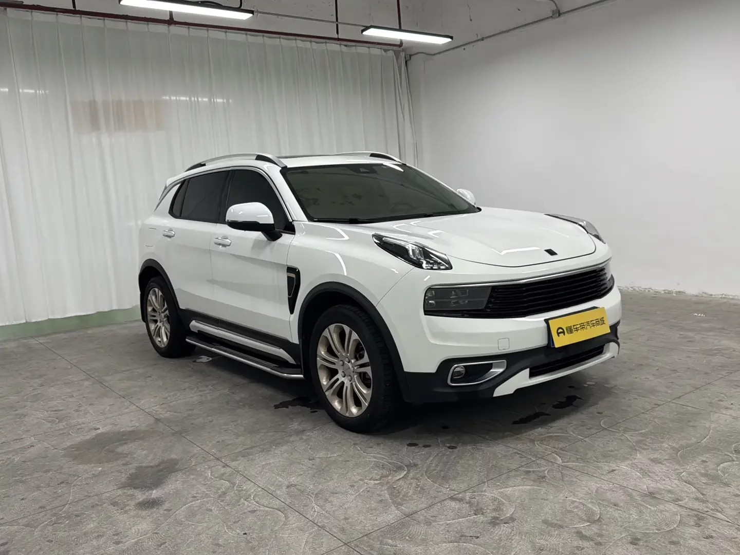 Lynk & Co 01
