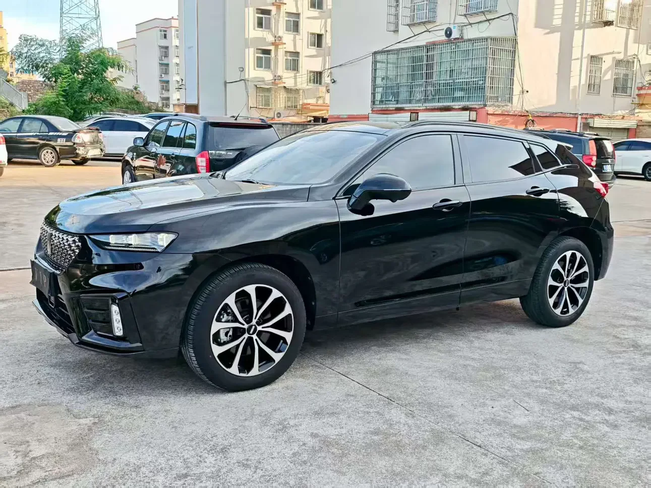 Wey Wei brand VV7