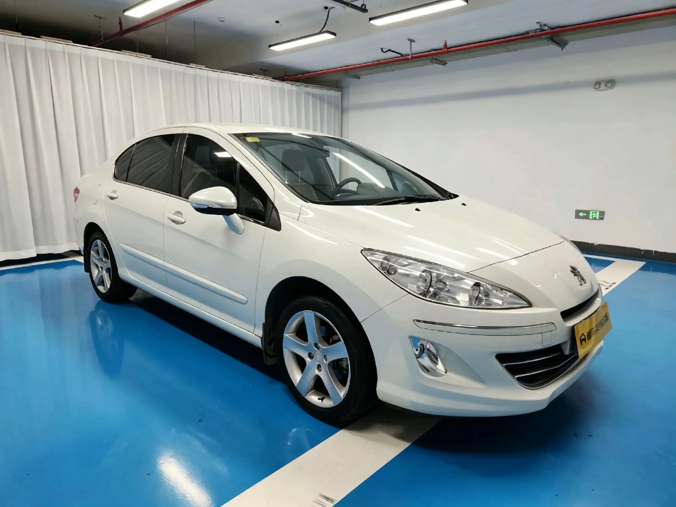 Peugeot 408