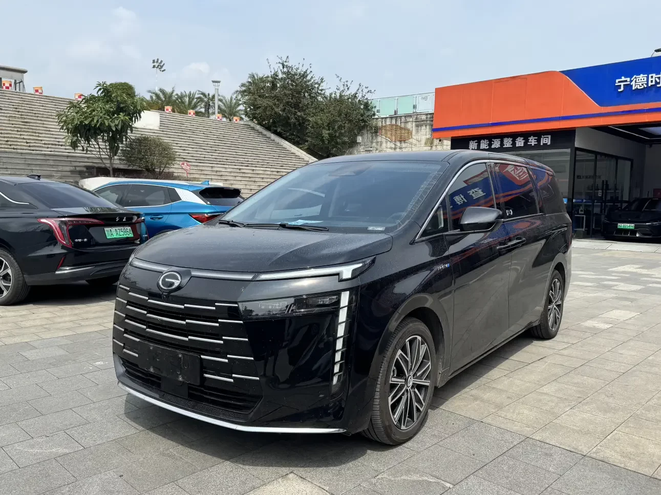 GAC Trumpchi E8 PHEV
