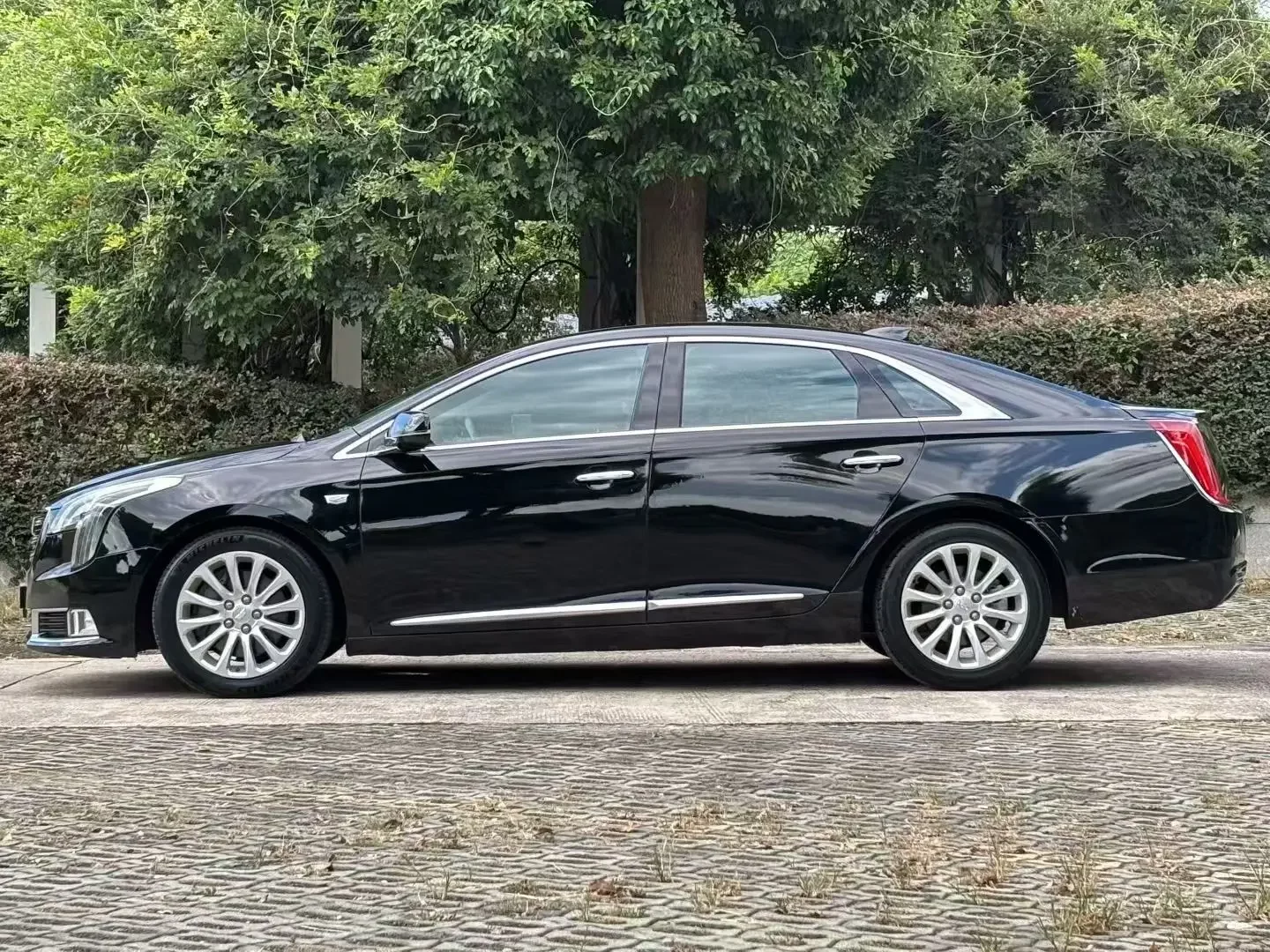 Cadillac XTS