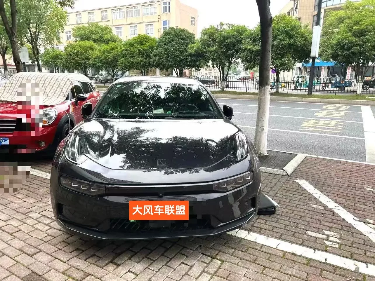 ZEEKR 001