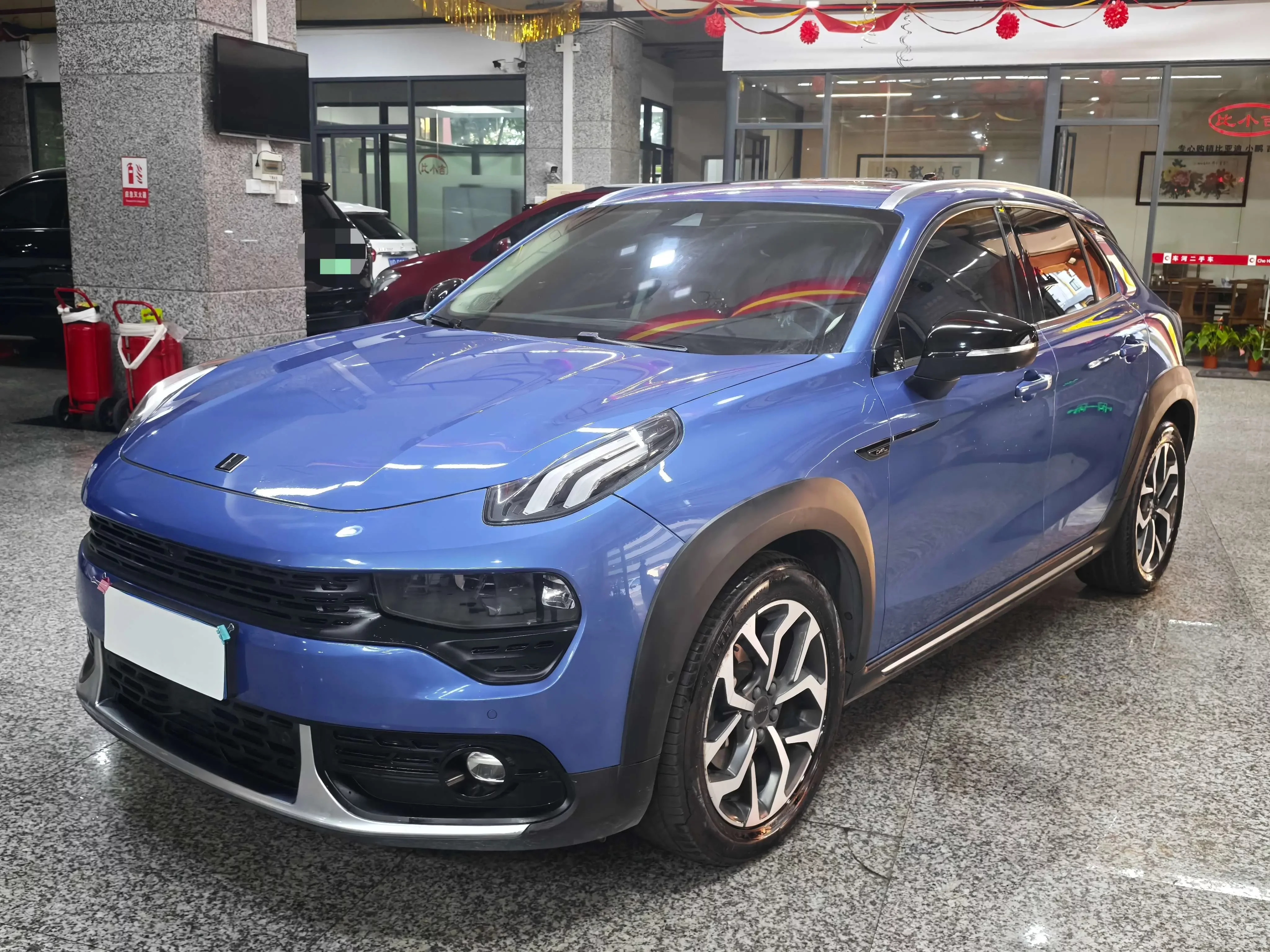 Lynk & Co 02