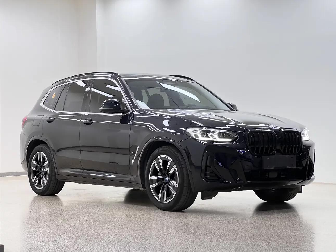 BMW iX3