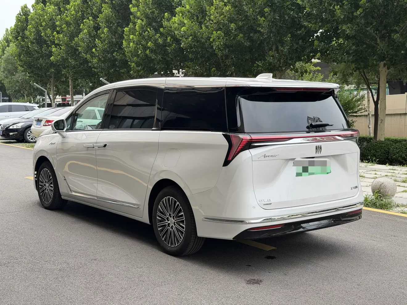 Buick GL8 PHEV