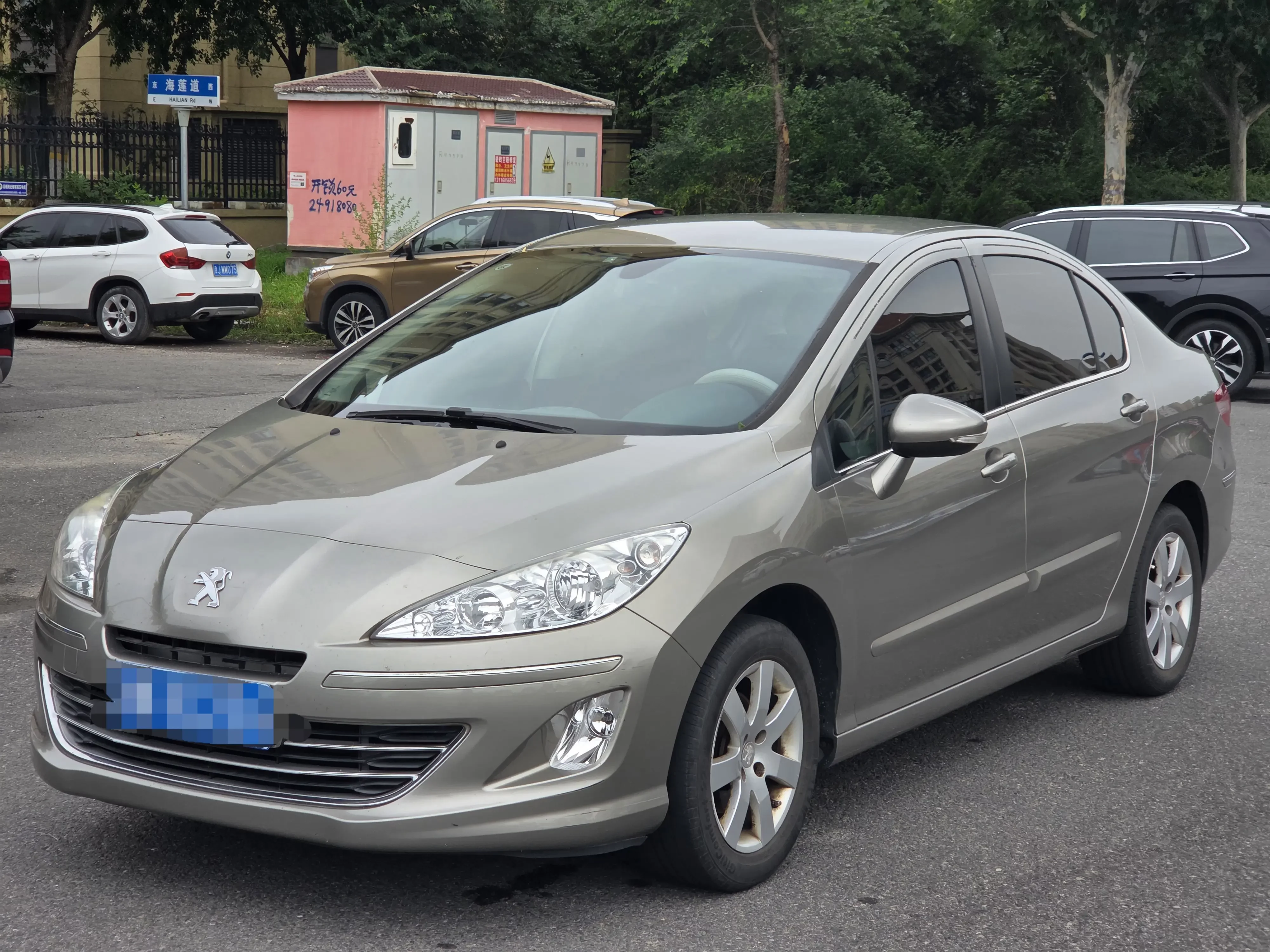 Peugeot 408