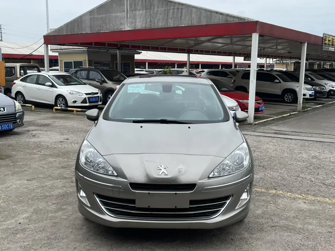 Peugeot 408